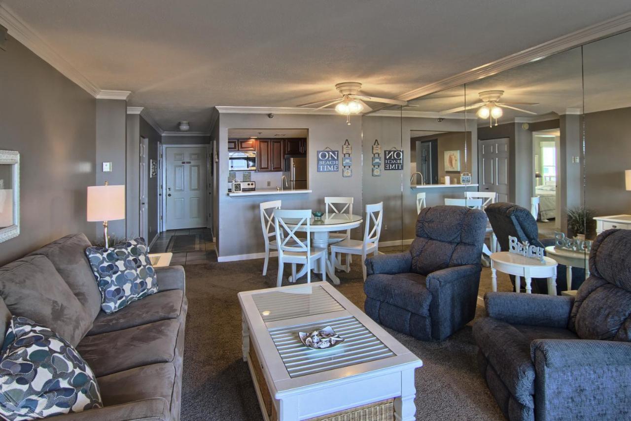 103 North Shore Inn Травърс Сити Екстериор снимка